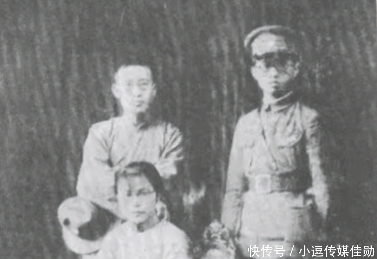 清华才子朱湘:满腹才华却让儿子饿死,29岁跳海自尽,妻子出家