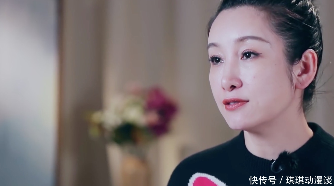 安利 为何秦海璐受大家欢迎?当她戳穿蒋勤勤安利的美食时,我有了答案