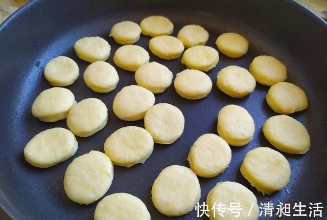 烤箱|1根山药2个鸡蛋,无水无油,无需烤箱的小面包,孩子一吃就是一盘