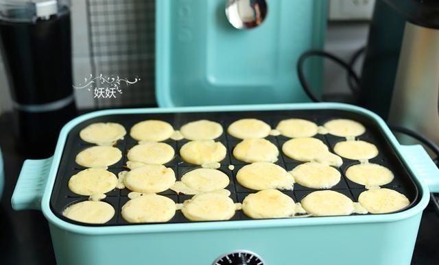 风靡小吃街的章鱼小丸子,在家自己做,超简单,一次就成功了