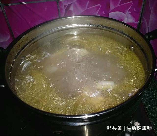 脾胃|孩子发育慢不能喝牛奶医生要想娃长高个,少喝3汤,多喝2水