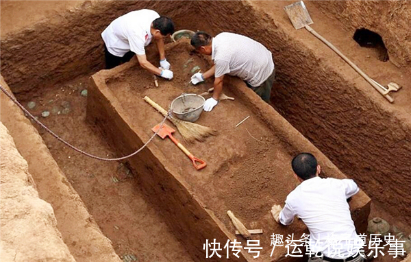 离骚!千年古墓被“大蛇”守护?至今没人敢靠近,专家冒险前往寻找答案