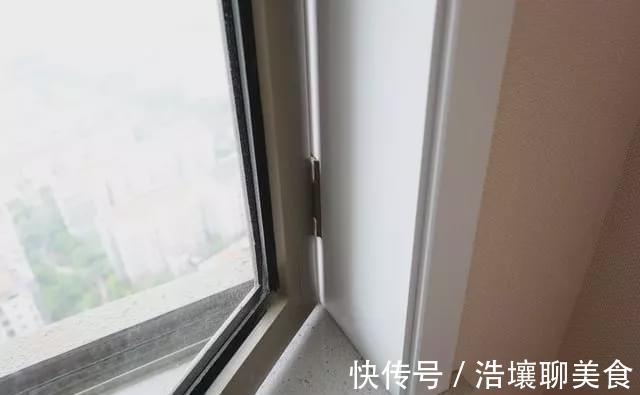 窗户|传统的包窗套已经过时了，只让师傅装窗台板不做窗套，还能省点钱