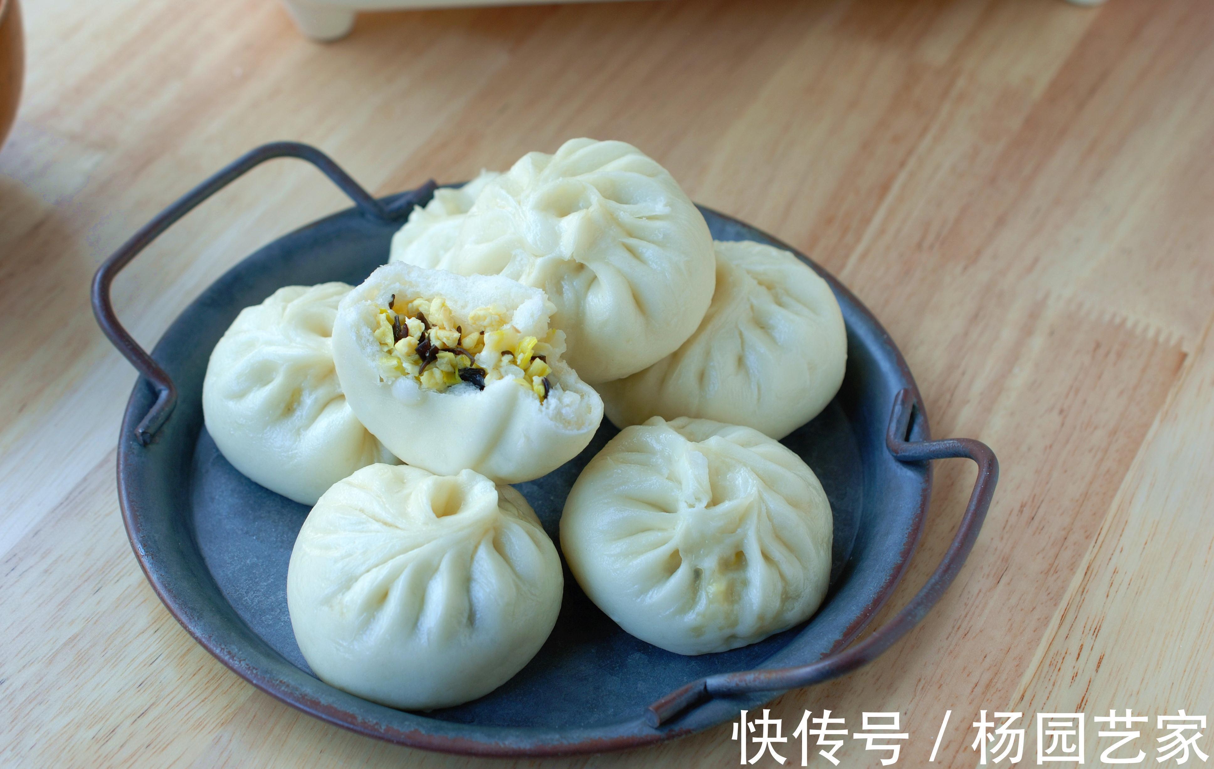 6块钱买了一大把,加4个鸡蛋蒸了2锅大包子,又鲜又嫩真香啊!