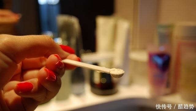 面部ps？有了它，痘印花脸都救活了，保湿度更无可挑剔