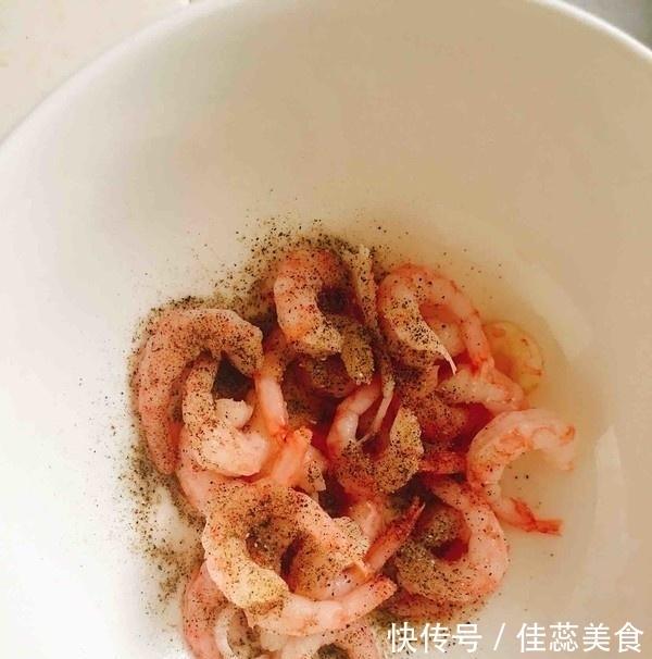 萝卜丝|夏季别嫌它“贵”,咬一口都是钙,孩子常吃长高个,身体更棒!