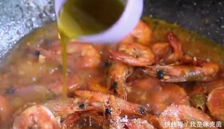 基围虾经典吃法,做法简单,鲜香美味,小伙自己吃一大盘