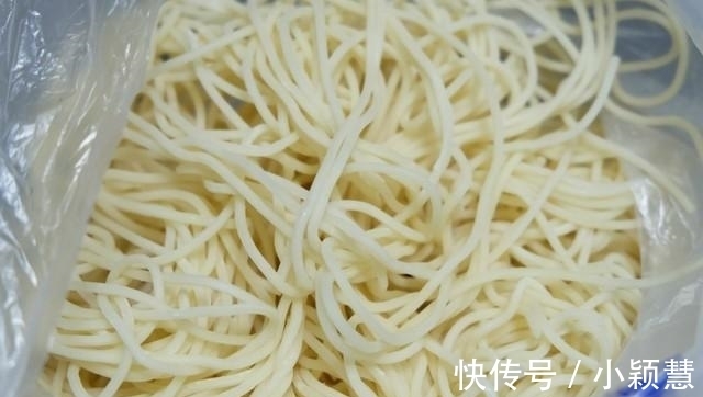 葱油|葱油面好吃不难做, 掌握住方法就能做出一碗色香味俱全的葱油拌面
