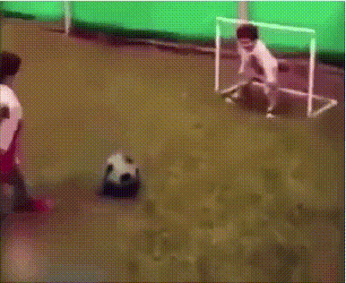 |搞笑GIF动图:这样玩你老婆的化妆品,在作死的边缘徘徊