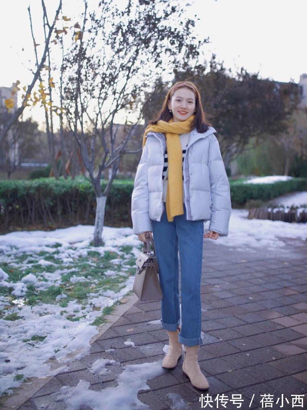 毛衣|冬季要靠“羽绒服”打造时尚感,选这4个款来穿搭,高级又显气质