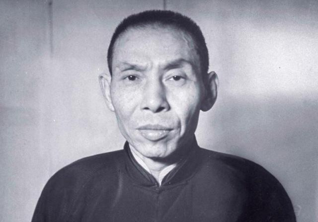 杜月笙在对待曾经的对手和有过节的人的时候,体现出了他会做人