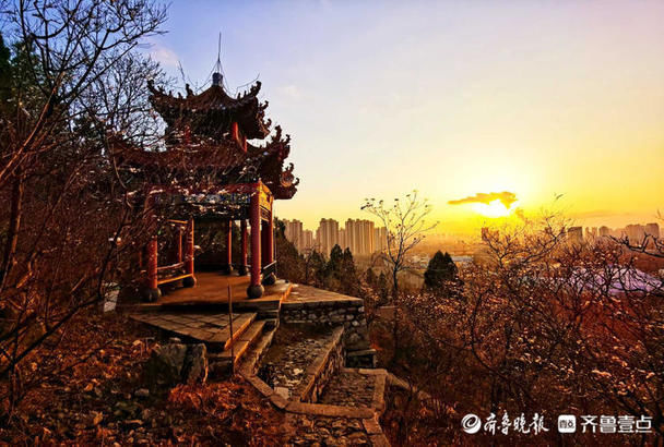 老年|大美!济南鲍山公园雪挂枝头,黄昏落日惊艳了初春