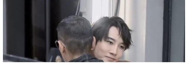 哥哥们|不同的通知淘汰方式,赵文卓陈小春“冷酷”的背后,给了兄弟最体面的风光