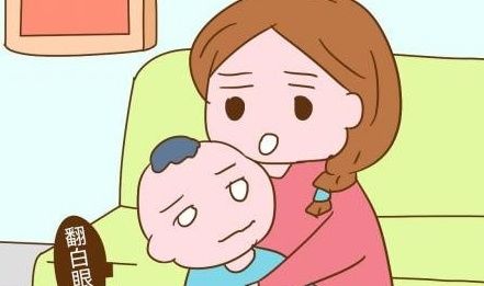 发烧时|孩子发烧时，出现了全身抽搐、翻白眼，多数家长不知怎么办？