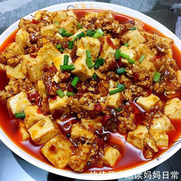 1个番茄,1块豆腐简单一做,出锅比肉还香,陕西农村餐餐必备菜品