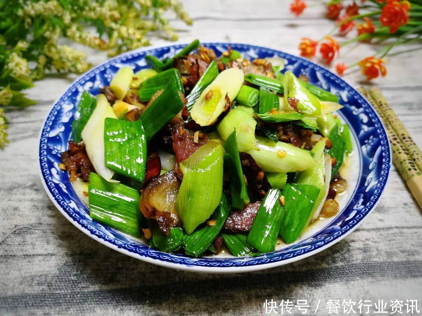  蒜苗|12月别知道吃芹菜茼蒿，蒜苗炒腊肉，鲜嫩可口下饭特香