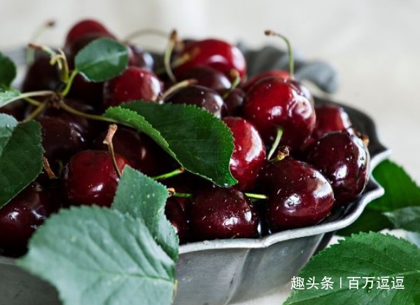 黄桃|女人不想老的快，多吃这几种“土燕窝”，越来越年轻面膜钱都省了