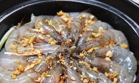 虾线|吃虾能不能吃虾头和虾线老渔民告诉你正确答案,原来我们吃错了