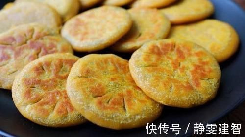 红薯别煮着吃了，加碗面粉烫一烫，不用油炸就酥脆，咬一口还流沙