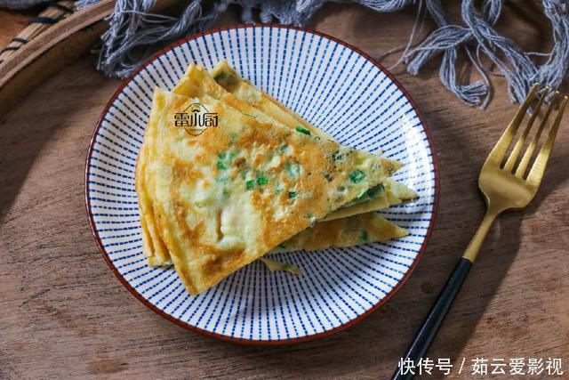 少量|儿子最爱吃的早餐饼,不用揉面,不用整形,2块钱就能吃饱!