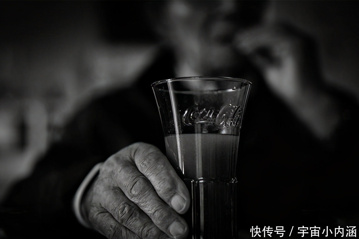 垃圾桶 宇宙的一切都是设计好的吗?其实随手丢个纸团,就能得到问题答案