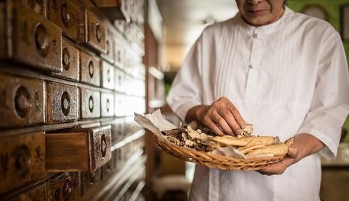 血竭|老祖宗流传已求的绝活!15种中国传统膏药大全,千金难买赶紧收藏