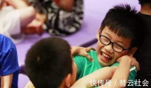 玩具|“小气鬼”从小就能看出来,多半出于四种家庭,别全怪孩子