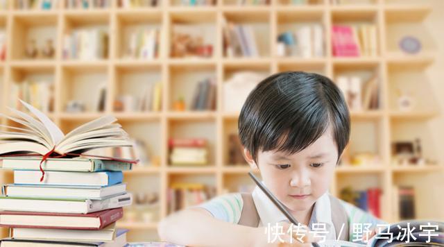 额头|孩子脸上有四个特征的,说明是“聪明相”,家长用心培养成学霸