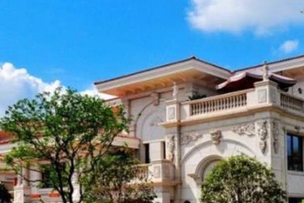 房价|银行为什么要全面暂停房贷，是不是房价要下跌了现在告诉你答案