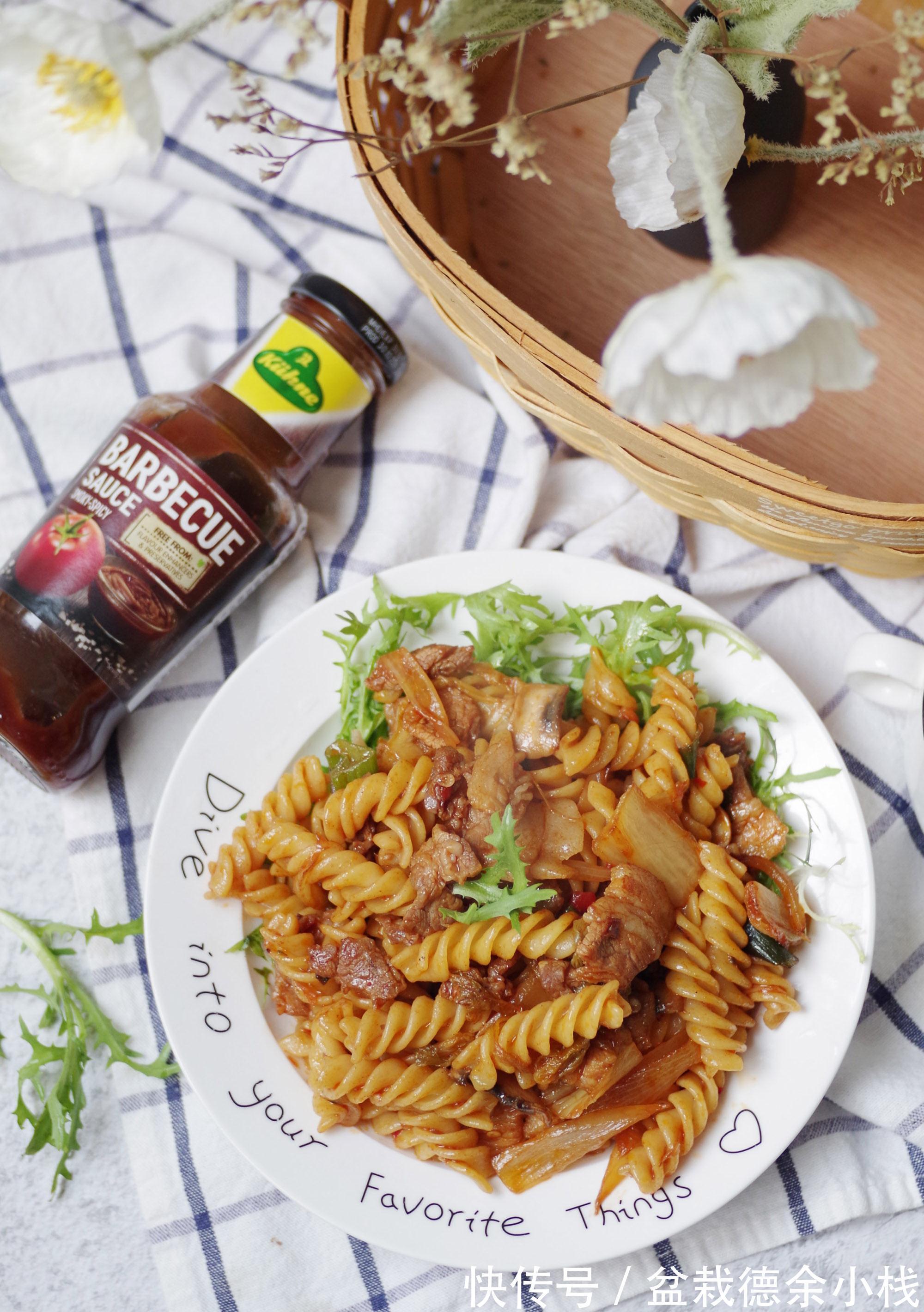 五花肉|泡菜烤肉酱意面,低脂美食,轻松易做的减肥餐