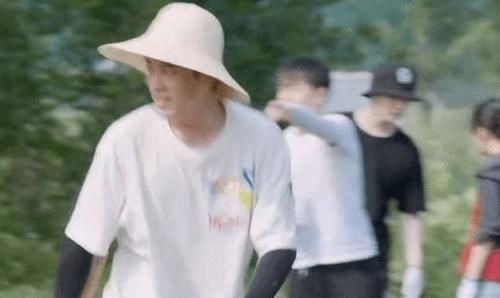 张子枫|梁靖康真的去《向往》了!张子枫问他为何敢来,梁靖康回复笑翻全场？