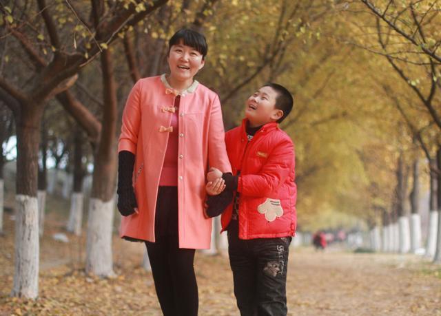 女教师|“世界那么大,我想去看看”因辞职信走红的女教师,终于面对现实