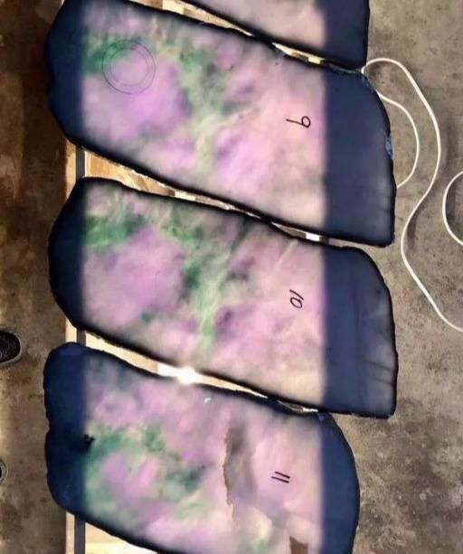  翡翠|117公斤巨型原石，足足切出28片春带彩翡翠，放眼望去