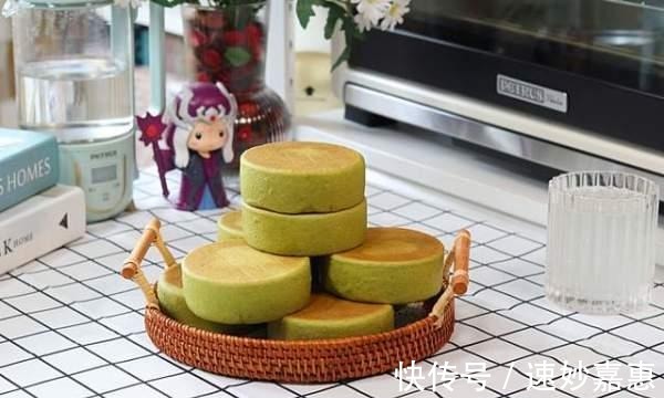 蜜红豆|扁扁平平的外貌像是一块饼,其实不是哟,好吃又好看的小面包。