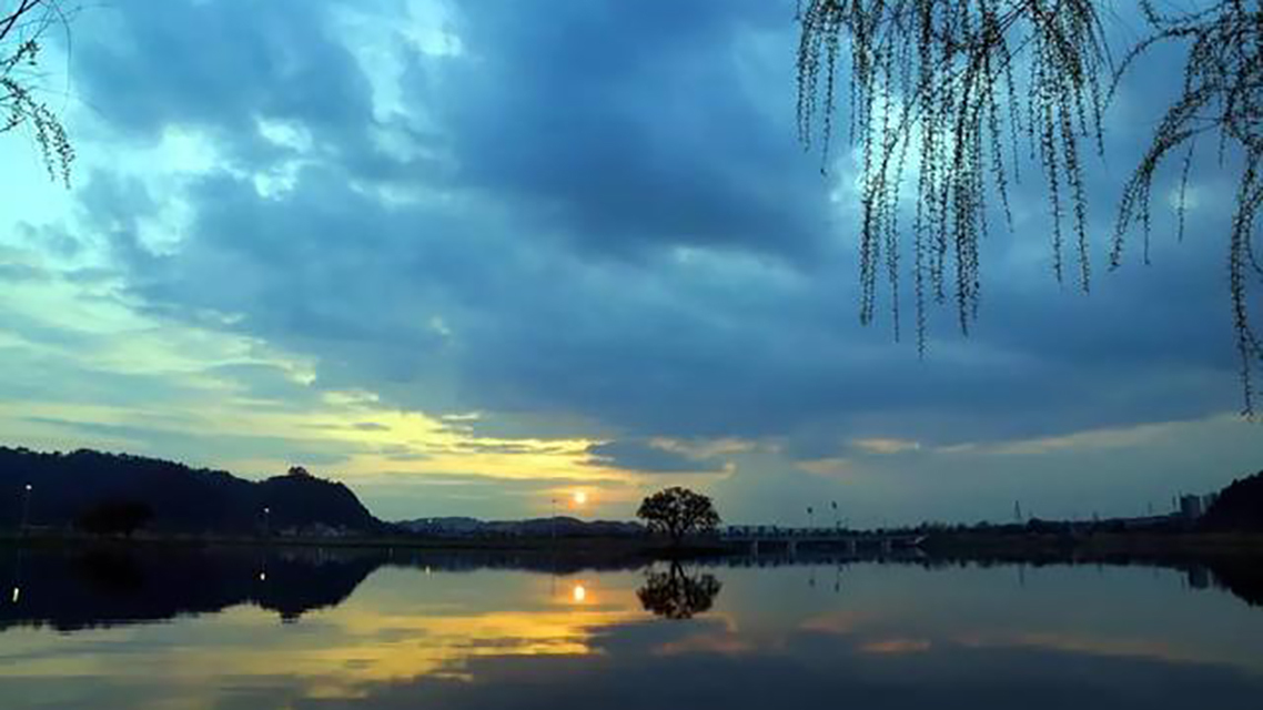 夕阳|李商隐被排挤出长安后,倍感庆幸写下一诗,颔联成千古名句