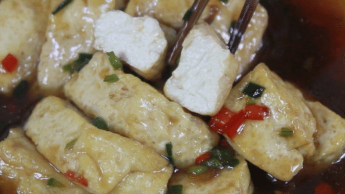 下饭|很多人煎豆腐容易烂,教你如此做块块完整,鲜香入味开胃下饭真香