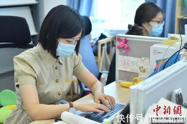 教育部|学业压力降降降、日常不再考考考，“双减”后的新学期开启