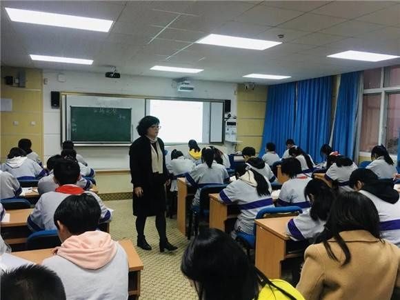 老师执教|[浦东]金川中学:“立足课堂教学 提升人文素养”教学展示