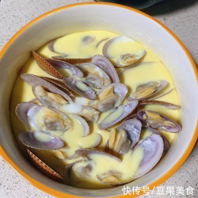 搅拌均匀|花甲蒸蛋这样做，口感味道一级棒