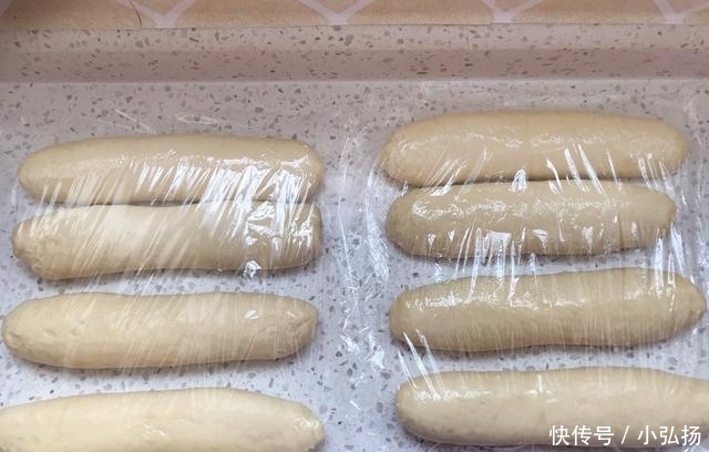教你做玉米油老面包,发酵时冷藏3个小时,更松软香甜