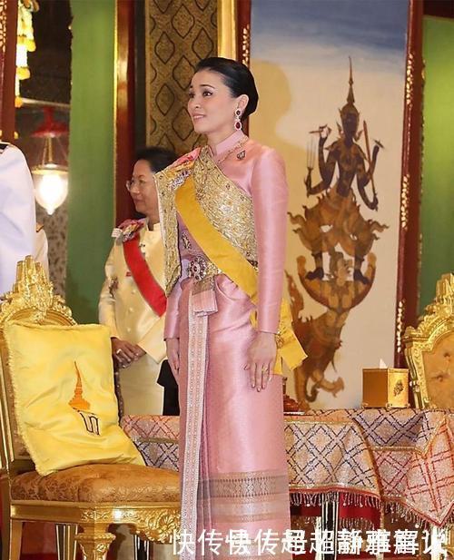 宝石|诗丽吉华丽的“肩链”,轮流借给女儿们佩戴,苏提达却无缘使用!