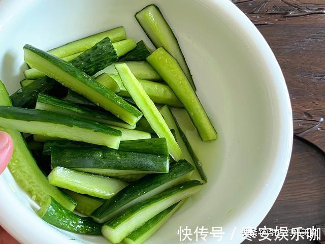 黄瓜|私藏20年腌黄瓜的配方,2 小时就能吃,黄瓜清脆爽口嘎嘣脆