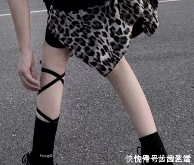 女生公认“最伤脚”的3种鞋子，高跟鞋未上榜，第1个男生也贼喜欢