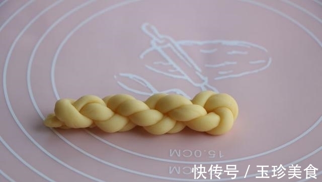 小苏打|自制传统小麻花,扭一扭炸一炸,香甜酥脆不用花钱买