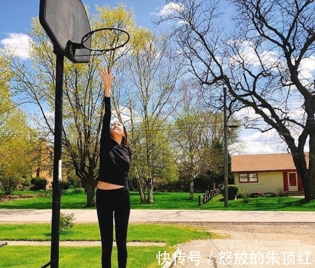 蒙古|蒙古妹子身高2米,腿长1米3,坚持健身的结果