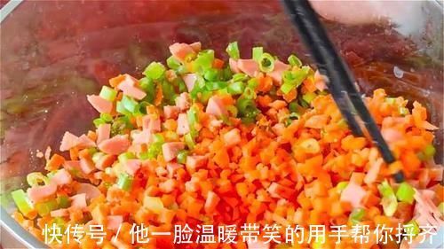 胡萝卜|家里有面粉试试这样做，比馅饼简单，比包子好吃，我家一周做3次
