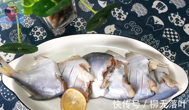 完美滋滋|鲳鱼最好吃的做法,香酥咸香,两口子吃完美滋滋!