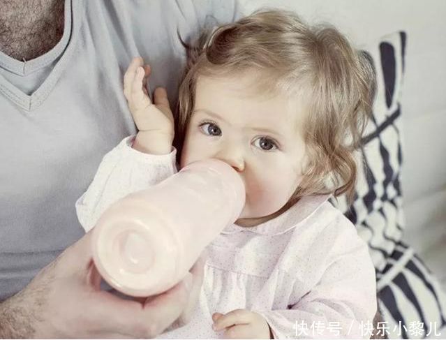 孩子吃奶时的表现能暗示其性格？不同类型区别明显，你家是哪种