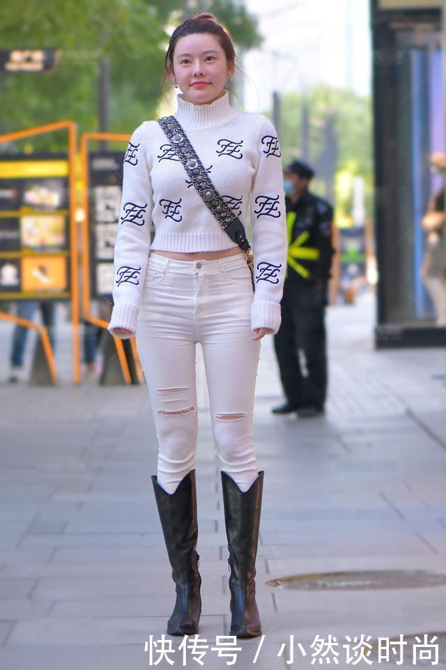 笑嘻嘻的微胖美女,让我有想保护她的冲动,穿出街头美女的名媛范