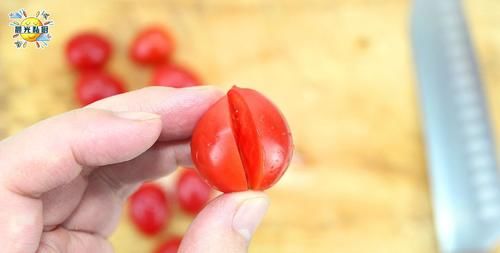 料理|柠檬蒜香烤鸡腿,外焦里嫩的懒人料理,用简单食材创造出如此美味